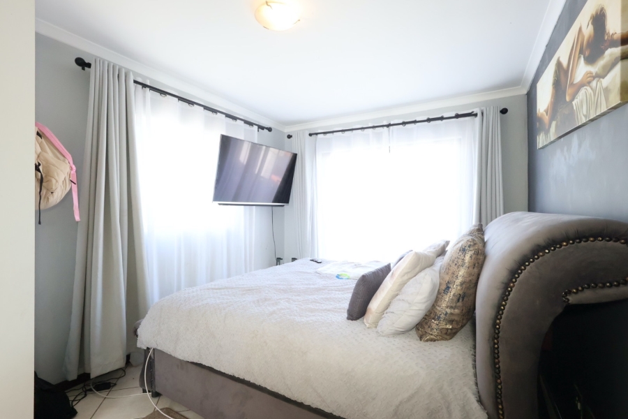 3 Bedroom Property for Sale in Parklands Western Cape